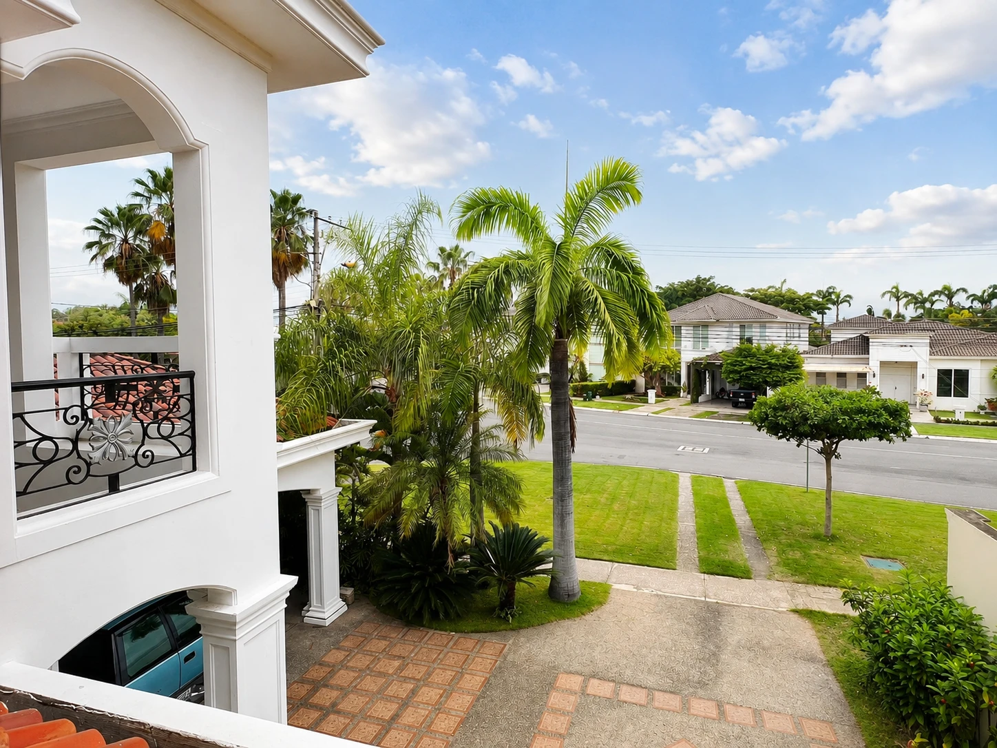 Casa en Venta en Vista al Parque | 4 Dormitorios | 689 m² | Samborondón — imagen 2