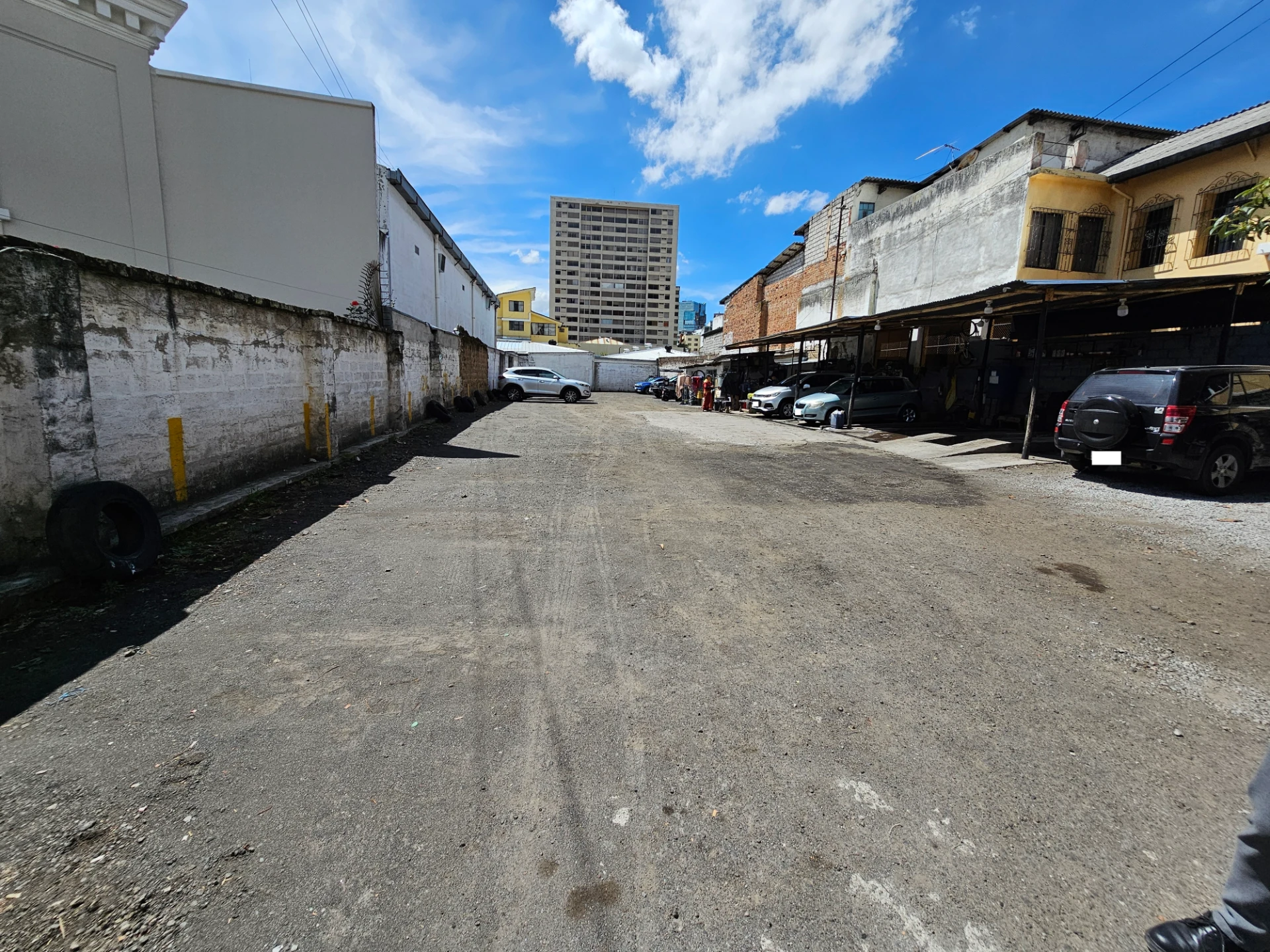ESPECTACULAR TERRENO AV. ORELLANA QUITO — imagen 7