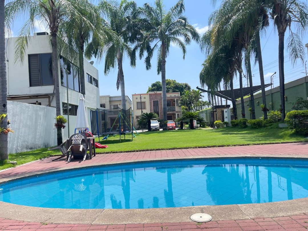 CASA EN VENTA URB. MIRASOL | KM 5.5 SAMBORONDÓN | 3 Habitaciones  | Sala de tv.  |  $298.000 — imagen 2