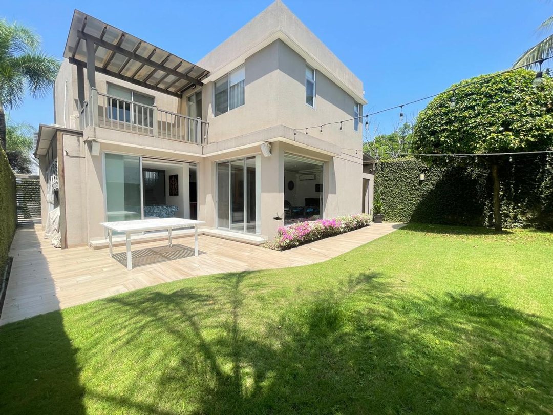 CASA EN VENTA URB. MIRASOL | KM 5.5 SAMBORONDÓN | 3 Habitaciones  | Sala de tv.  |  $298.000 — imagen 6