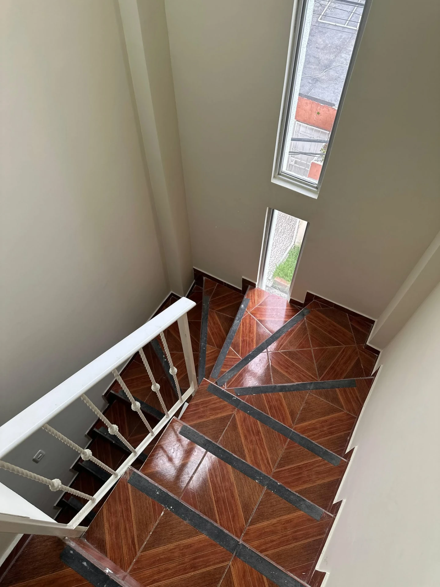 🏡 ¡Casa independiente de 3 pisos en venta – Calderón!  📍 Conjunto Privado Santa Marianita 2 — imagen 5