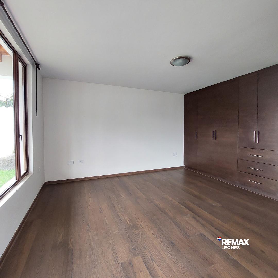Casa con 4 Dorm. en Venta en Los Chillos, 598 m² — imagen 6