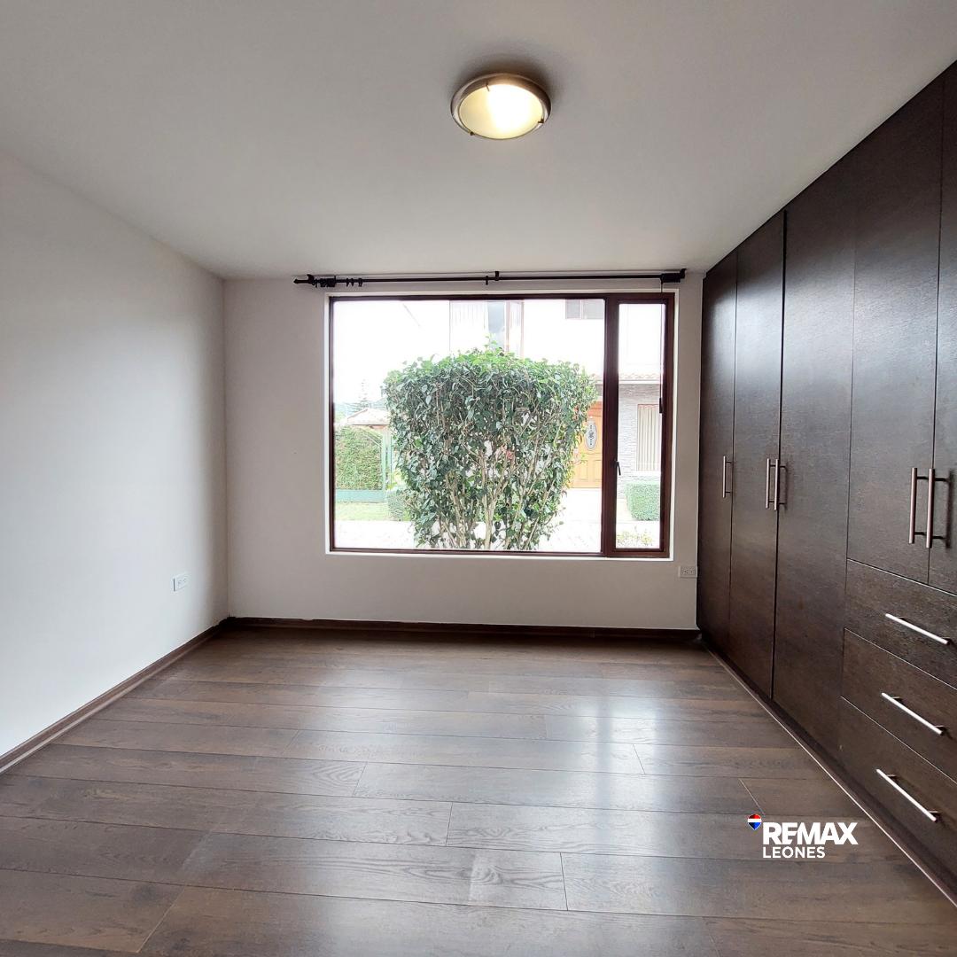 Casa con 4 Dorm. en Venta en Los Chillos, 598 m² — imagen 4