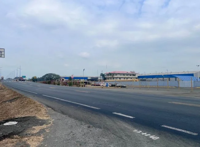 Terreno en venta en Samborondon — imagen 4