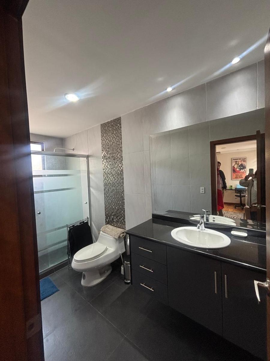 Hermosa Casa en Urbanización Cerrada Quito. Sector El Pinar Bajp Pr — imagen 10
