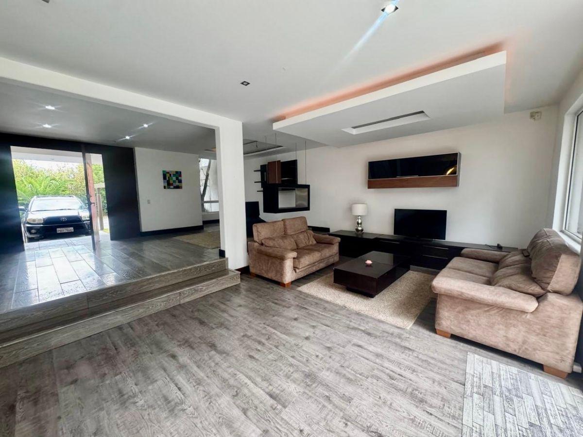 Casa en Venta en Tumbaco en Urbanización La Viña — imagen 7