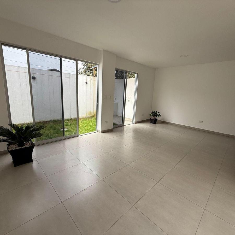 Vendo Casa Exclusiva de 2 Plantas en Conjunto Privado, Llano Grande — imagen 6