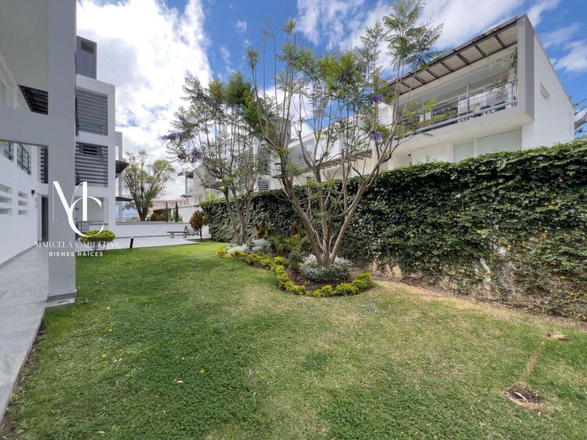 Departamento Duplex con Jardín de 126 m² con 2 Recámaras en Venta en San Patricio de Cumbayá — imagen 9