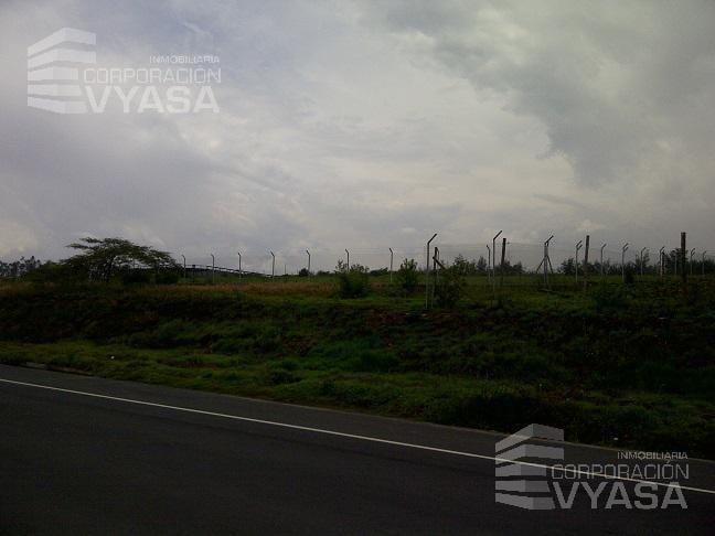 Tababela - Cerca Al Aeropuerto Mariscal Sucre, Terreno de 1 Has en Venta — imagen 10