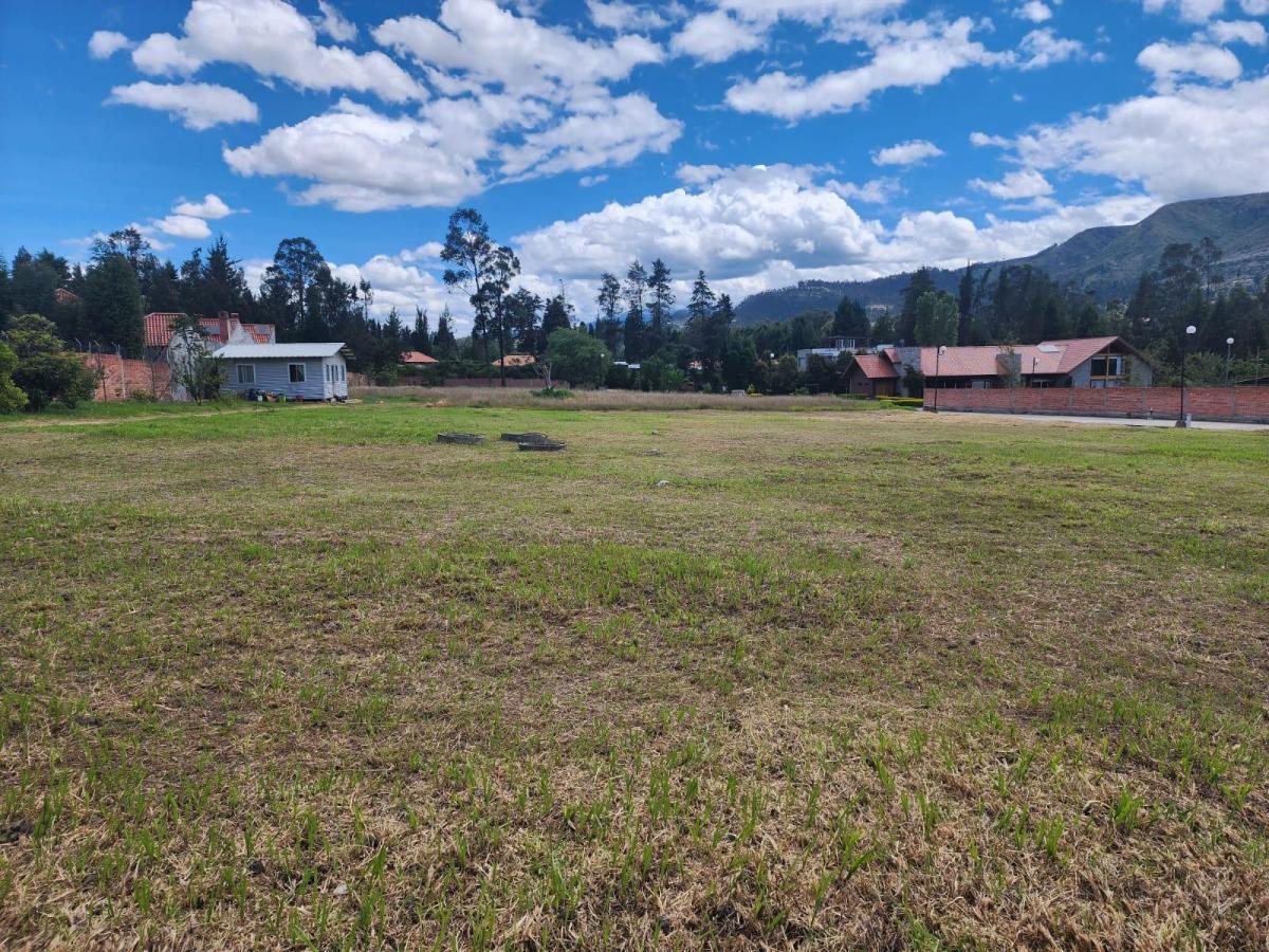 Terreno Plano en Venta Dentro de Urbanización en Challuabamba, Azuay — imagen 10