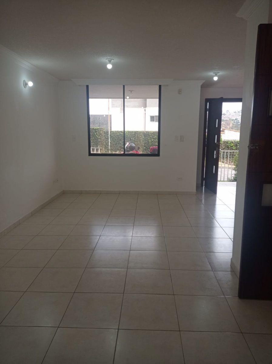 Casa de Venta o Renta Precio de Oportunidad de 3 Plantas Sector Pusuqui — imagen 8