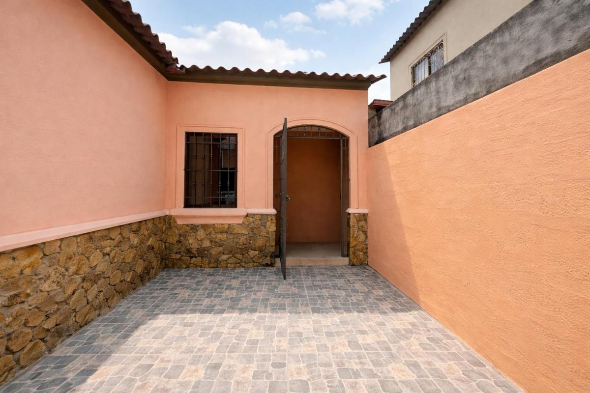 Casa en Venta Urbanización La Rioja Et. Asturias, Guayas — imagen 10