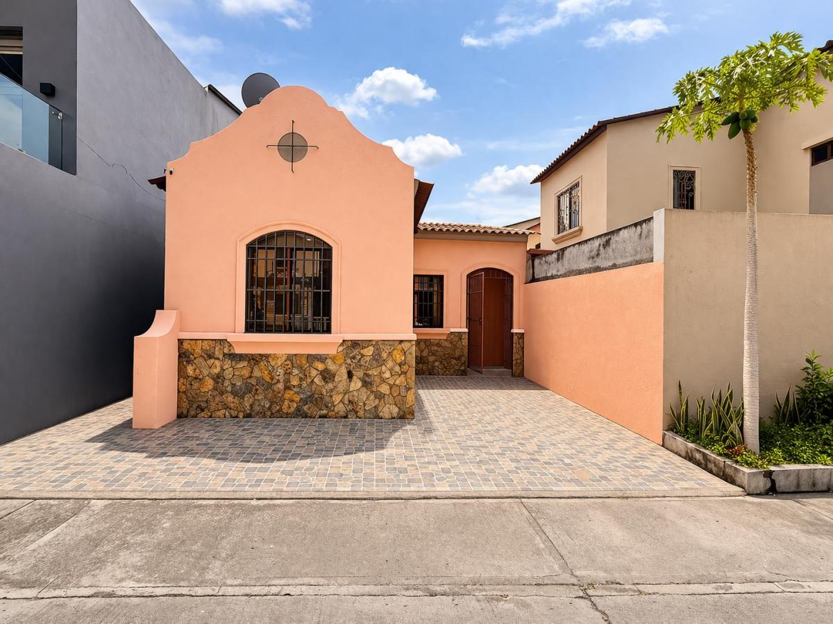 Casa en Venta Urbanización La Rioja Et. Asturias, Guayas — imagen 8
