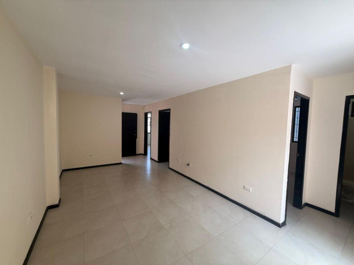 Casa en Venta Urbanización La Rioja Et. Asturias, Guayas — imagen 6