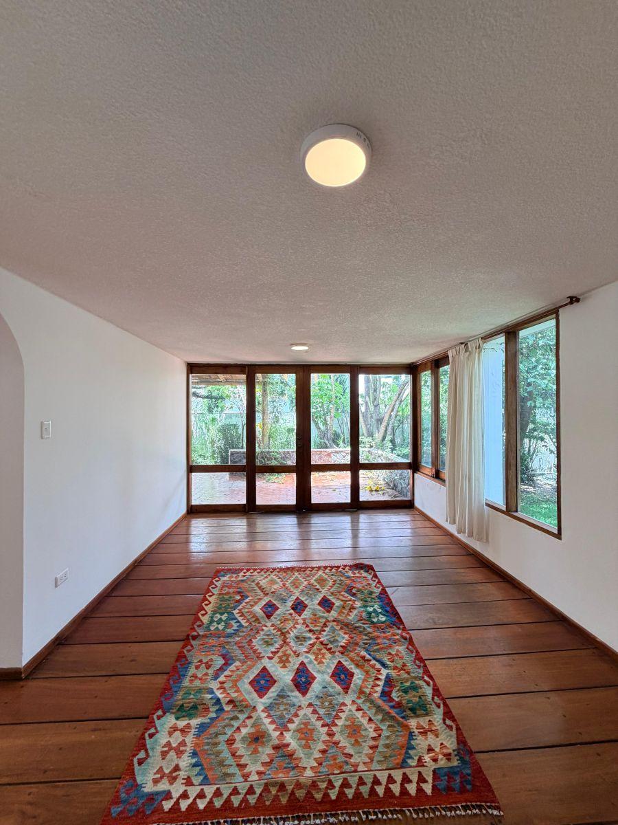 Encantadora Casa Rustica de Venta en Jacaranda — imagen 7