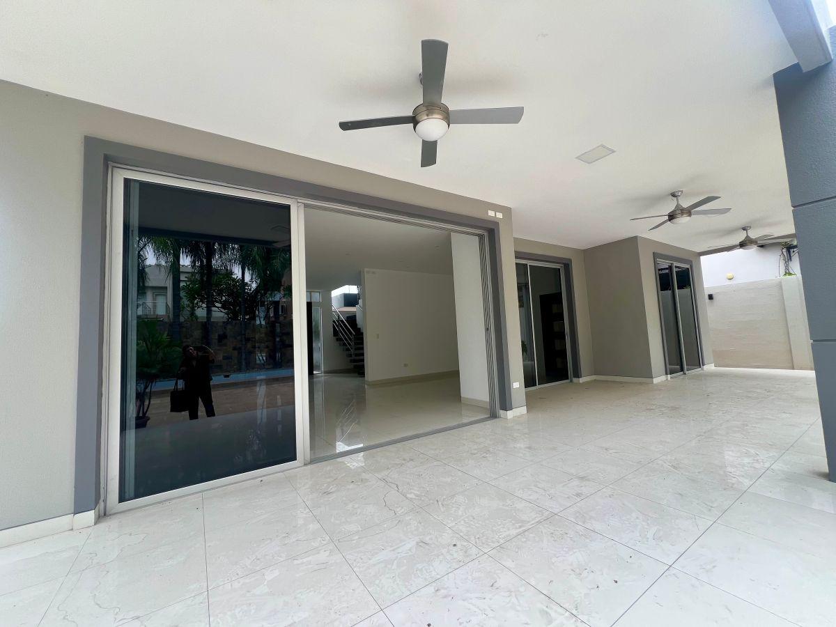 Vendo Casa Samborondon 4 Dormit Km 7, Guayas — imagen 8