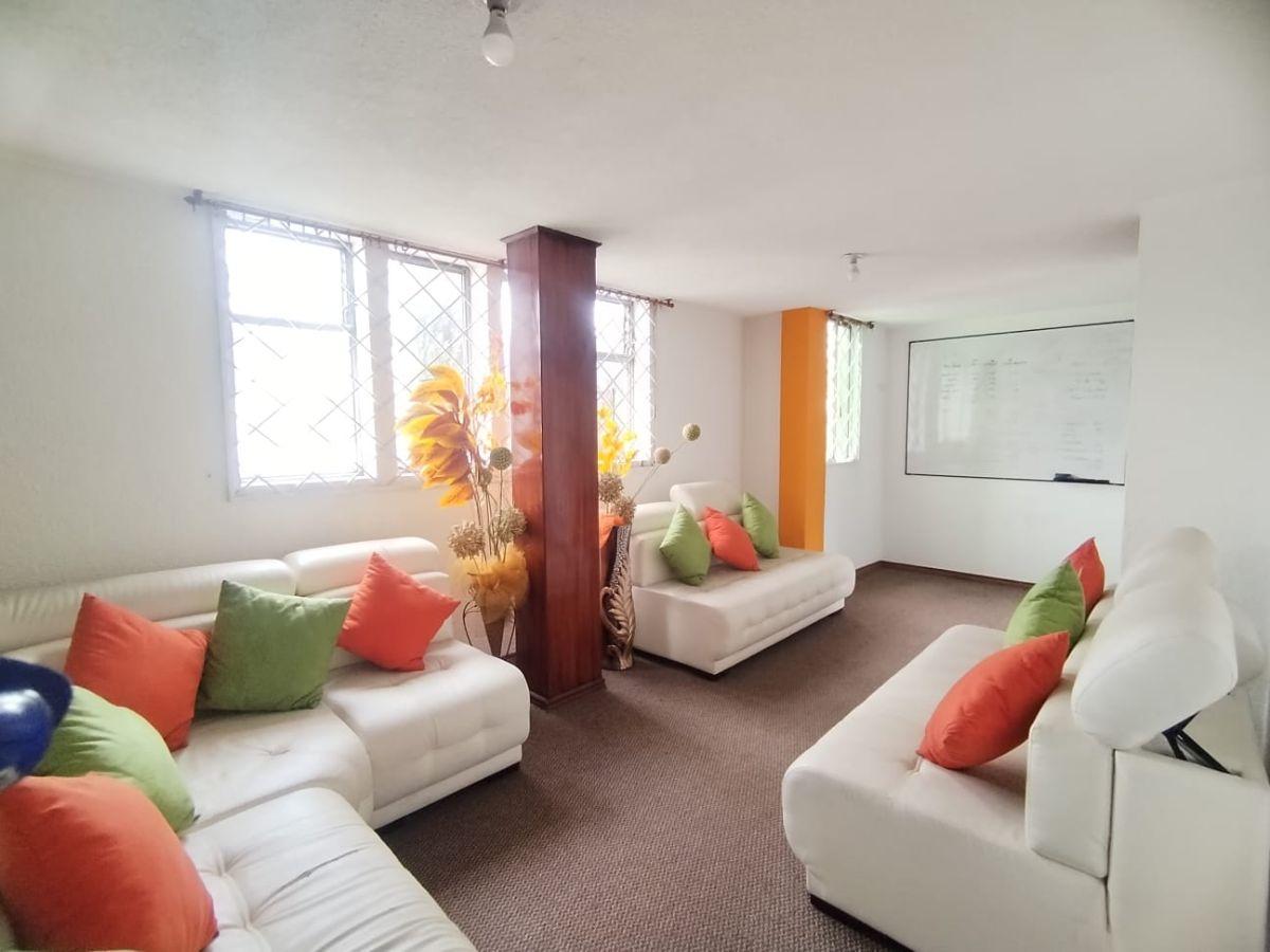 Casa Rentera con Amplia Construcción en Solanda. Provincia de Pichincha — imagen 9