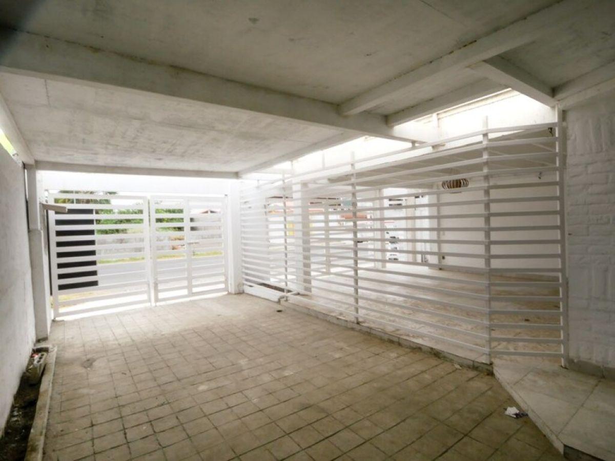 Departamento Planta Baja con Patio a 3 Cuadras del Mar Remodelada — imagen 5