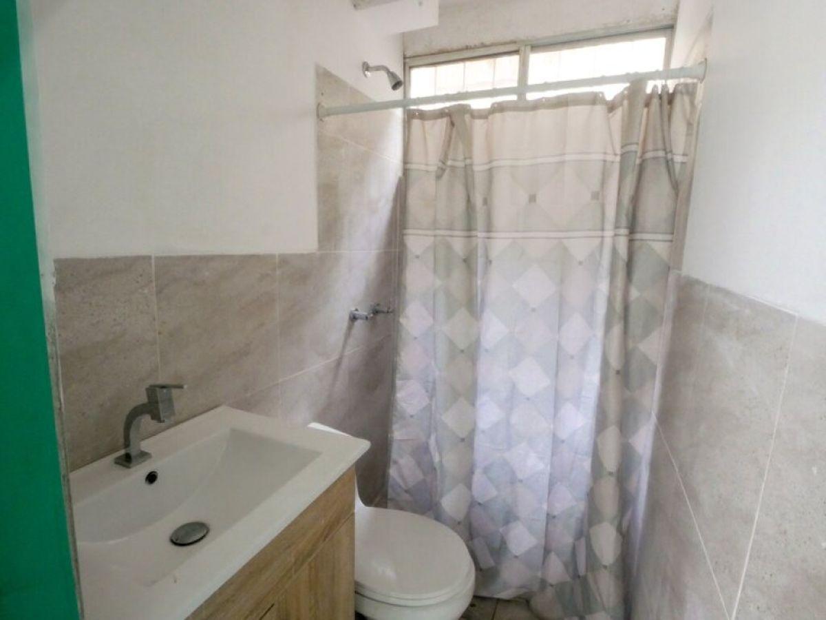 Departamento Planta Baja con Patio a 3 Cuadras del Mar Remodelada — imagen 3