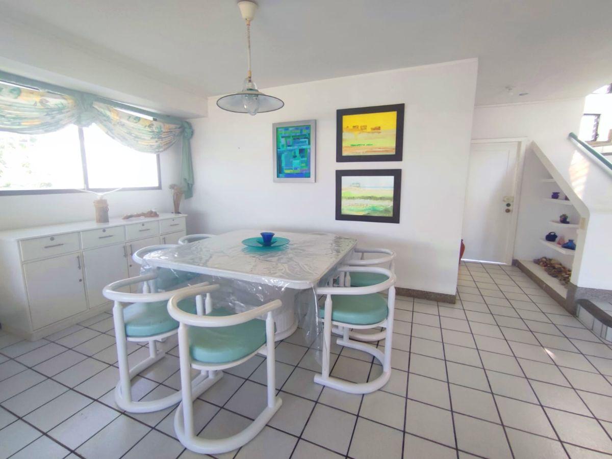 Amplia Casa con Piscina y Cancha Frente Al Mar en Las Conchas — imagen 5