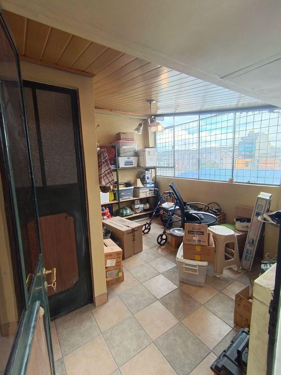 Casa Rentera y Comercial en Venta – Jorge Juan y Mariana de Jesús — imagen 9