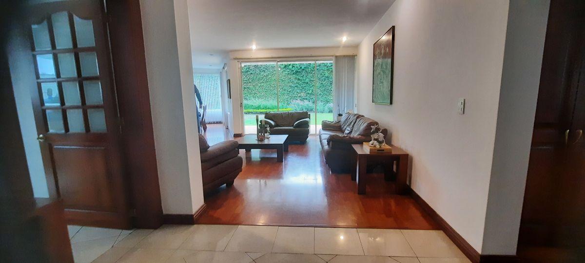 Vendo Casa Confortable Mas Suite, 385 m Cuadrados en Cumbaya — imagen 4