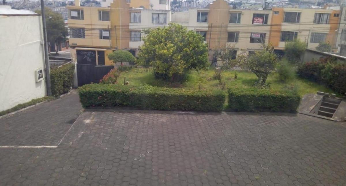 Venta Terreno con Casa Dos Pisos Hormigon Grande Piscina Bbq Parque Cotocollao — imagen 10