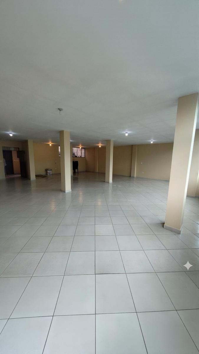 Venta Casa Rentera Quitumbe con Local Comercial — imagen 10