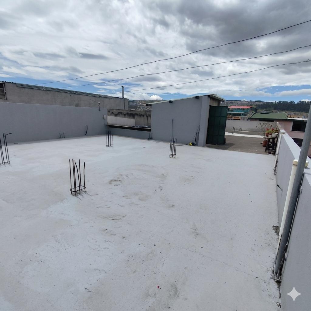 Venta Casa Rentera Quitumbe con Local Comercial — imagen 7