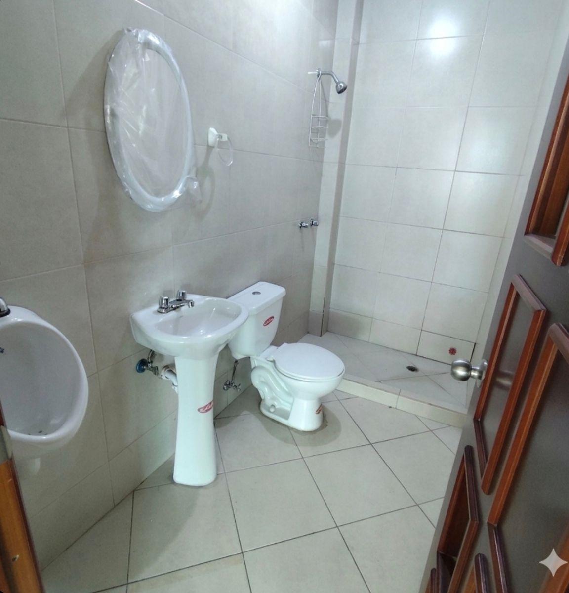 Venta Casa Rentera Quitumbe con Local Comercial — imagen 6