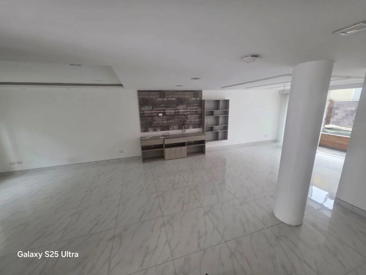 Kennedy Norte, Casa de 3 Dorm. con 250 m² en Venta, Guayas — imagen 10