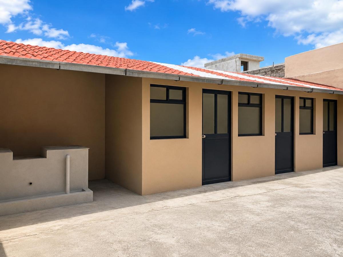 Casa Rentera en Venta – Sector Las Cuadras - 4 Departamentos — imagen 7