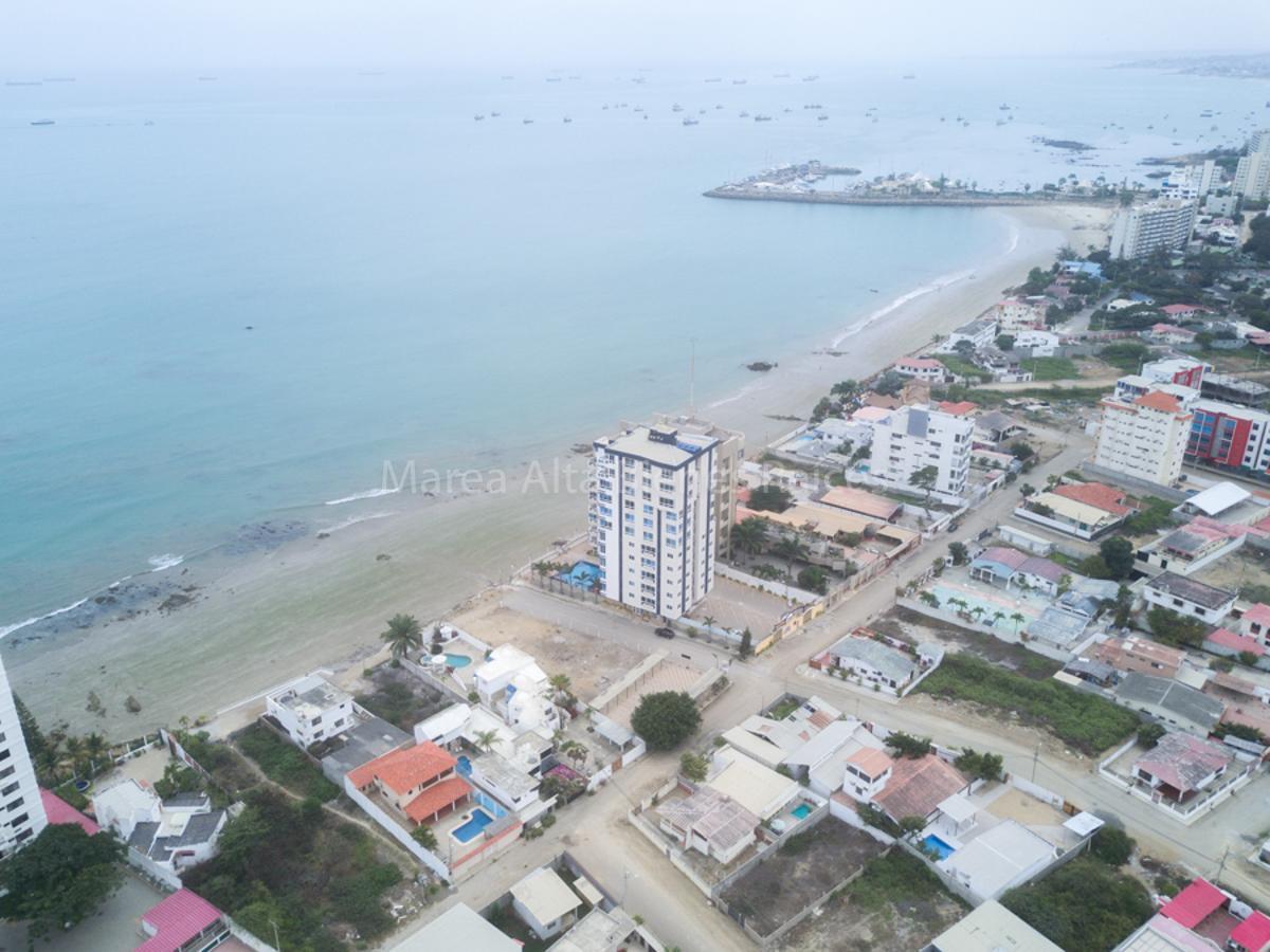 Casa con Piscina a Pasos del Mar en Salinas — imagen 9