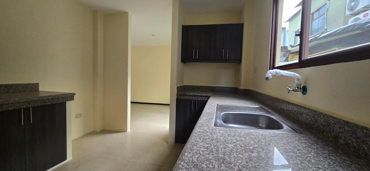 Vendo Casa La Rioja Bolonia 4 Dorm. 3 Baños Estrene, Guayas — imagen 8