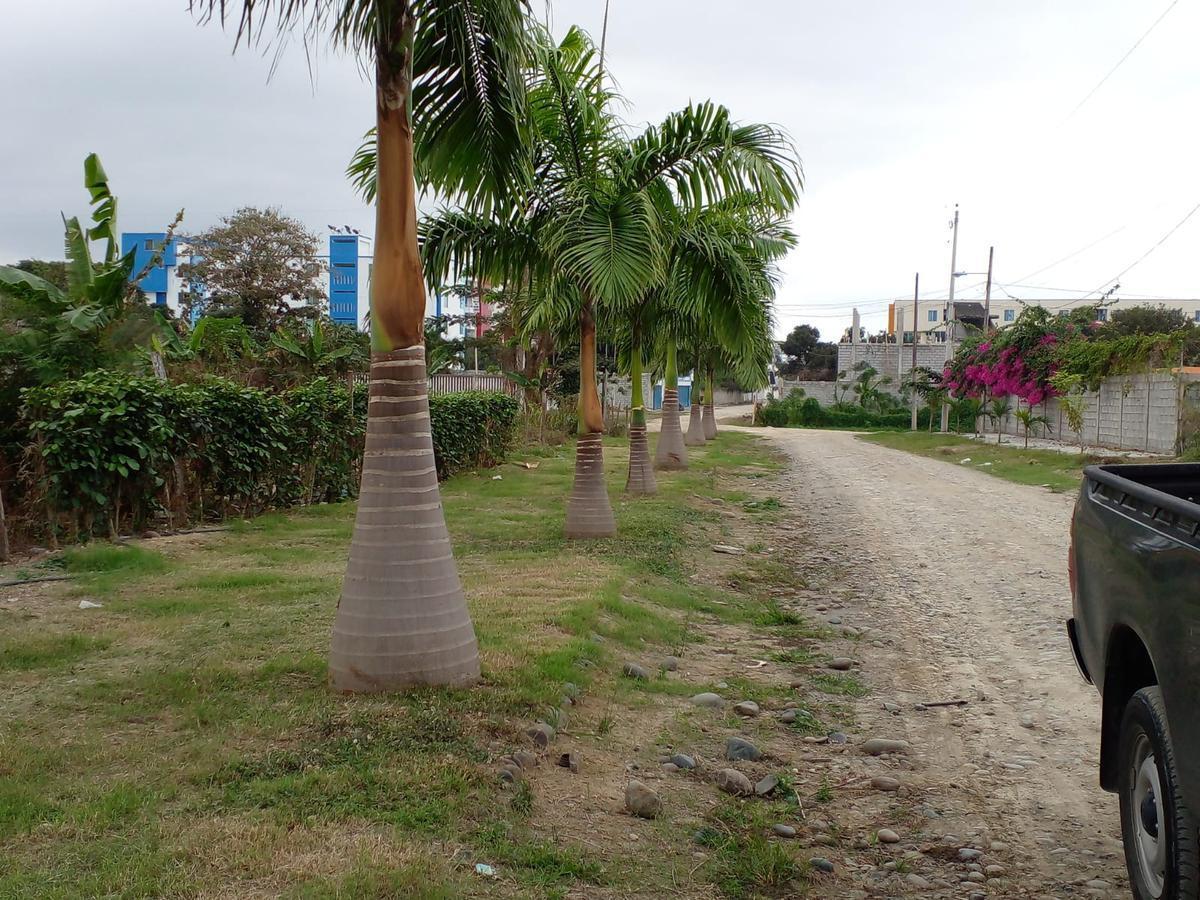 Vendo Lindo Terreno de 1800 m² en Tonsupa, Av del Pacífico, Acepto Ofertas — imagen 6