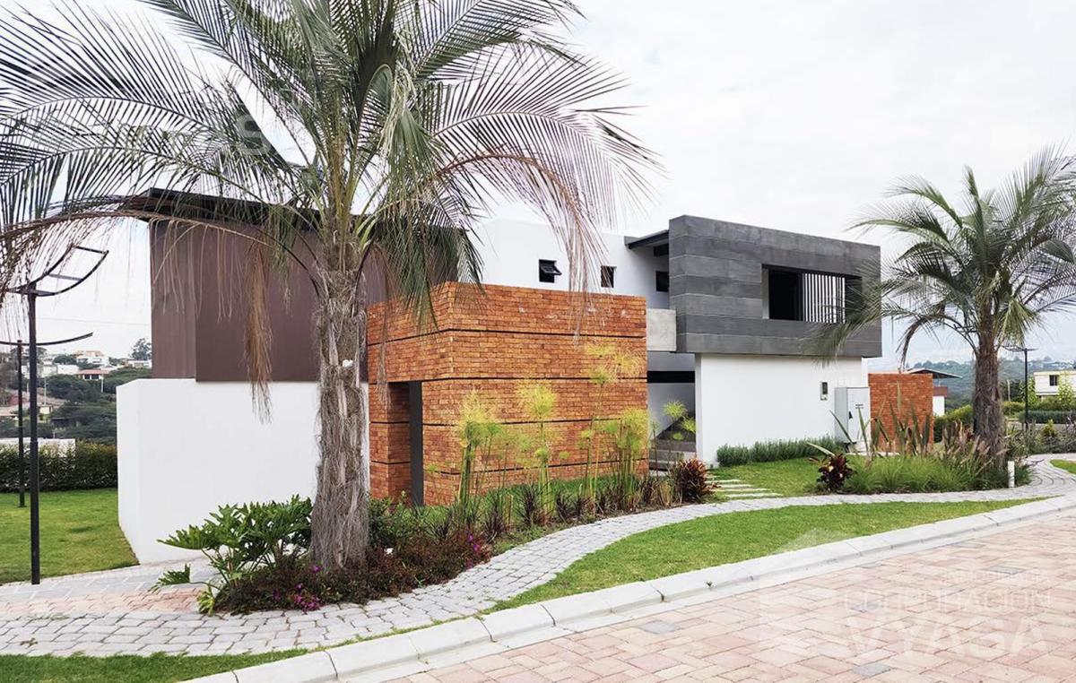 Tumbaco - Churoloma, Exclusivo Terreno de 610.23 m² en Venta Lt - 4 — imagen 3