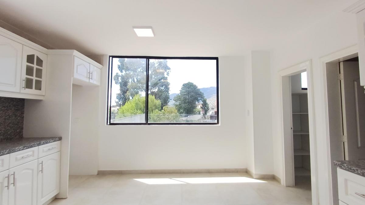 Casa en Venta, 4 Habitaciones, 3 Garages, Estudio con Baño, Terraza _ Conjunto Privado, San Rafael — imagen 2