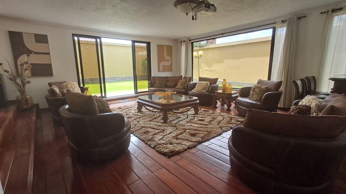 Venta de Casa Más Dep de 2 Habitaciones, en El Reservorio en Cumbaya, Súper Oportunidad — imagen 5