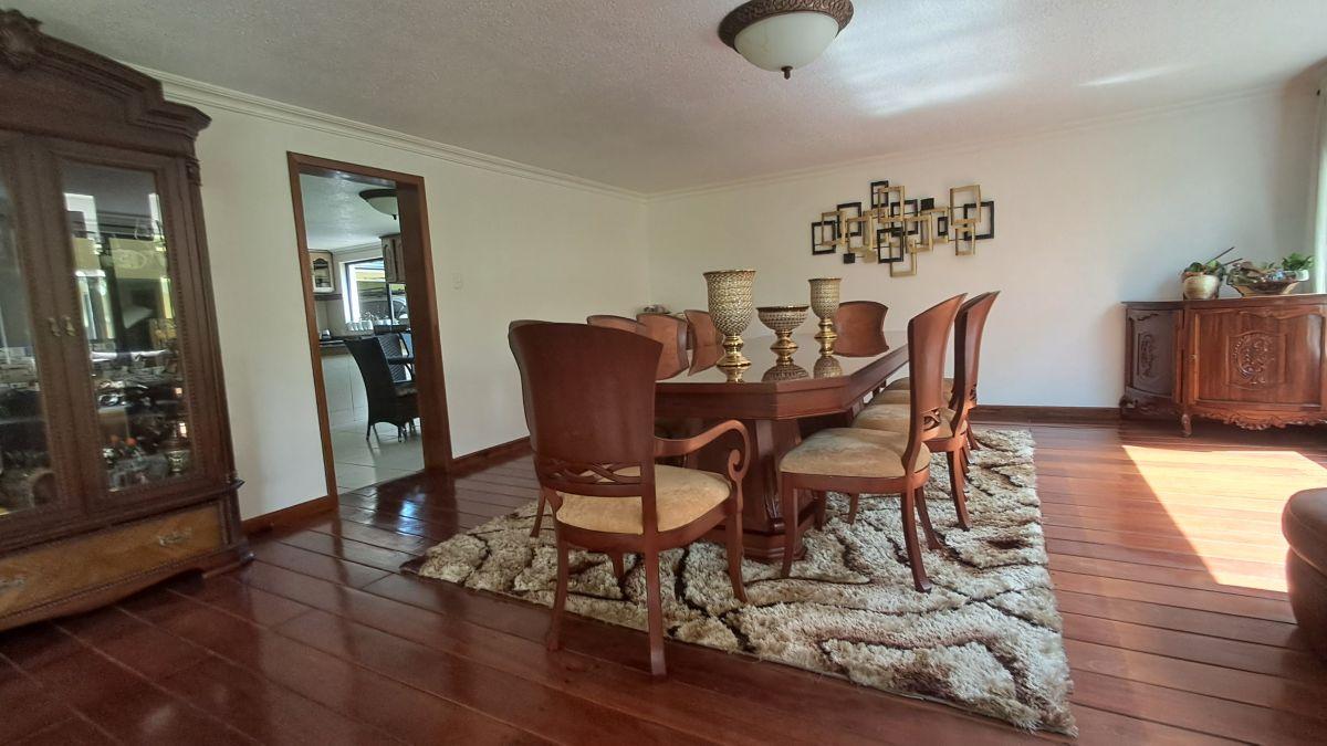 Venta de Casa Más Dep de 2 Habitaciones, en El Reservorio en Cumbaya, Súper Oportunidad — imagen 2