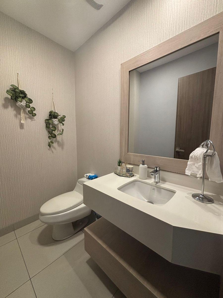 Mocolí - Puerto Mocolí Departamento Vista Al Lago en Venta, Guayas — imagen 7