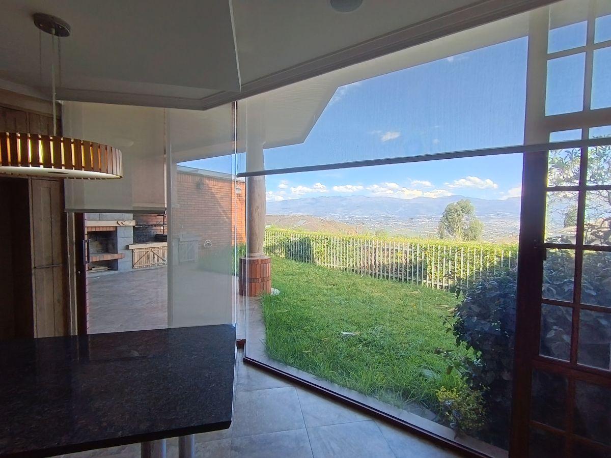 Se Vende Linda Casa de 4 Habitaciones en Tanda Cumbaya — imagen 8