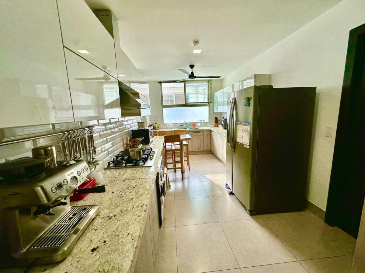 Lindo Departamento con Amplia Terraza Cerca de Todo, Guayas — imagen 2