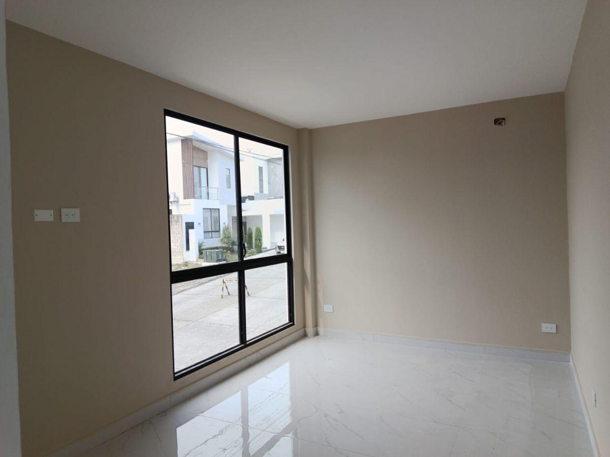 Vendo Exclusivo Proyecto en El Condado, Av Leon Febres Cordero, Dormitorio en Planta Baja, Guayas — imagen 7