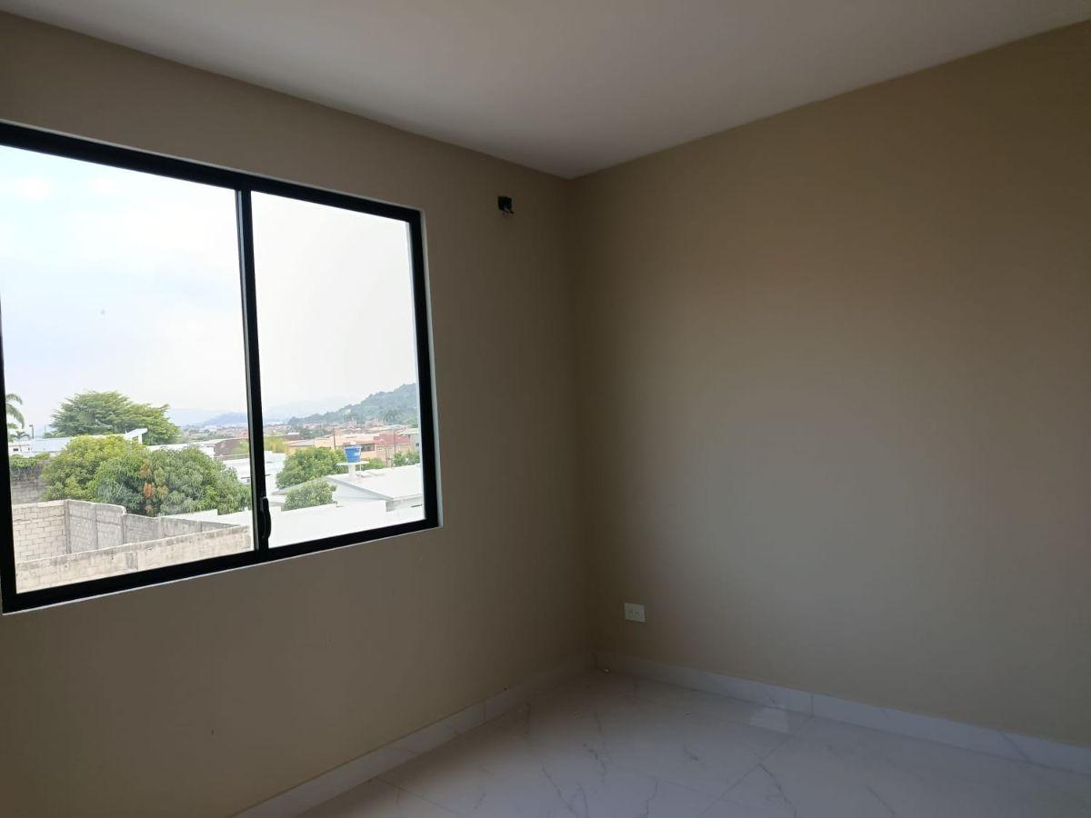 Vendo Exclusivo Proyecto en El Condado, Av Leon Febres Cordero, Dormitorio en Planta Baja, Guayas — imagen 4