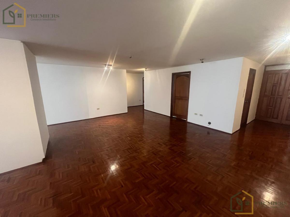 Departamento de Venta en Av González Suárez — imagen 10