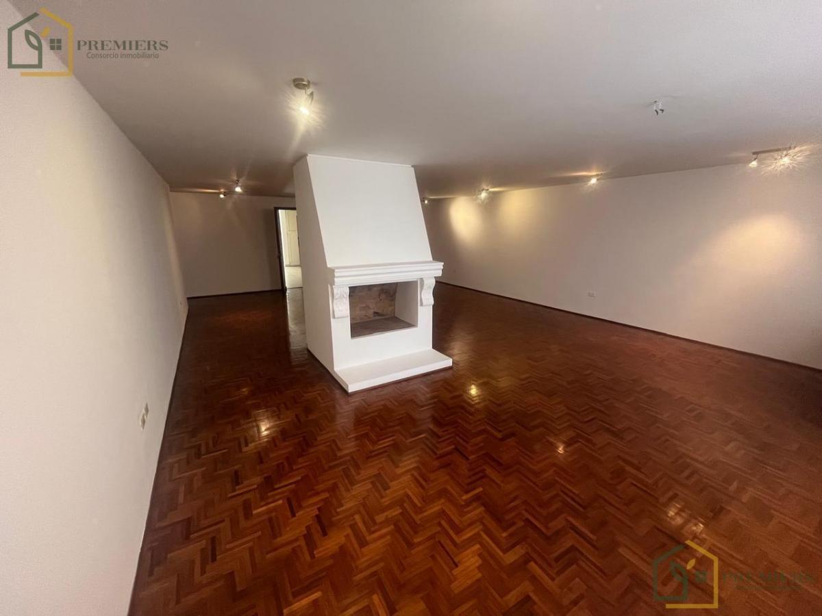 Departamento de Venta en Av González Suárez — imagen 9