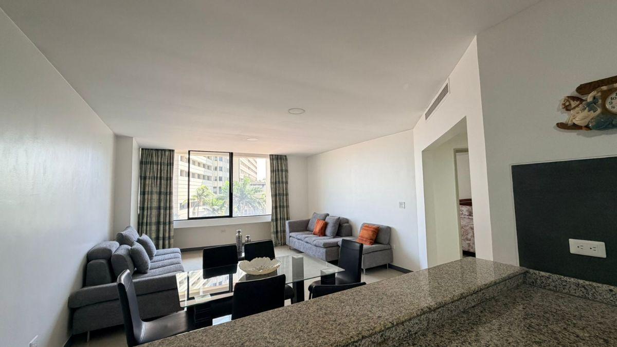 En Venta Departamento Amoblado en Hilton Colón | Seguridad y Ubicación Privilegiada, Guayas — imagen 2