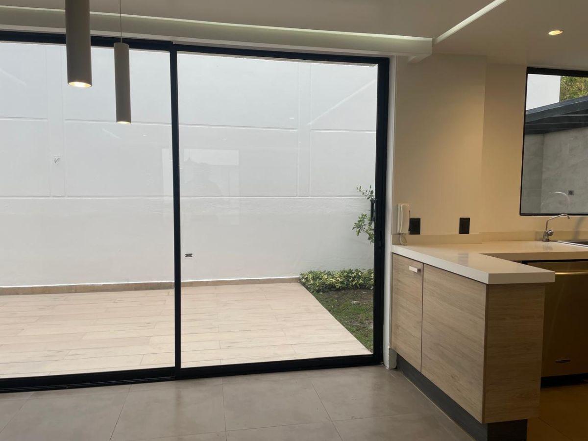 Tumbaco Venta Casa Moderna Conjunto Exclusivo de 17 Casas, Dos Pisos Patio 28 m, Cerca de Todo — imagen 9