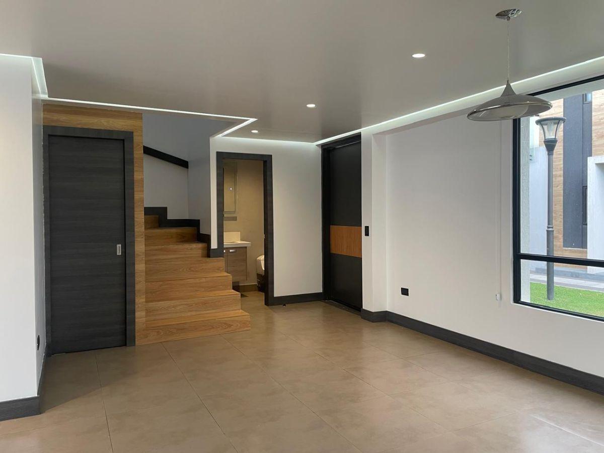 Tumbaco Venta Casa Moderna Conjunto Exclusivo de 17 Casas, Dos Pisos Patio 28 m, Cerca de Todo — imagen 6