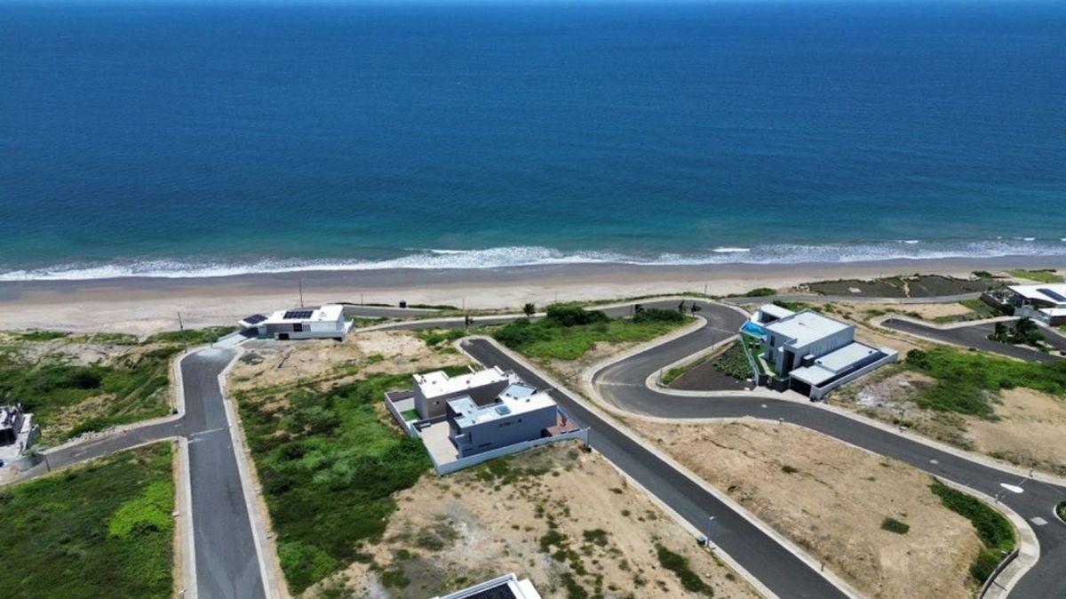 Terreno de Venta en Playa Alta Manta Manabi, Manabí — imagen 2